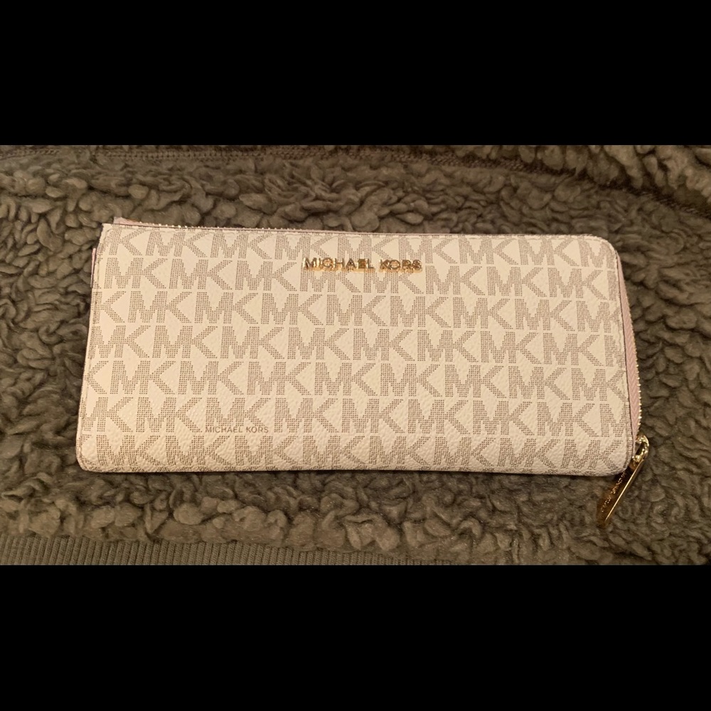 Michael kors wallet, 3/4 zip